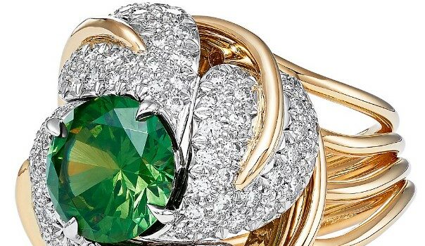 Tiffany & Co Schlumberger Четырехцветковое кольцо из платины и золота с драгоценным демантоидным гранатом и бриллиантами