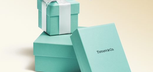 Tiffany Blue Box занимает почетное место в рекламной кампании, посвященной Дню матери