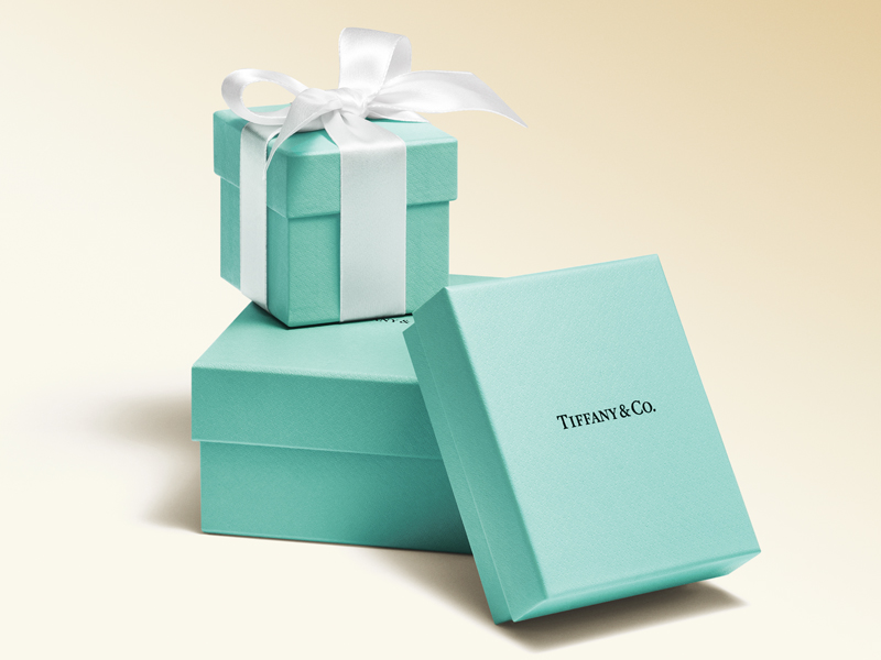 Tiffany Blue Box занимает почетное место в рекламной кампании, посвященной Дню матери