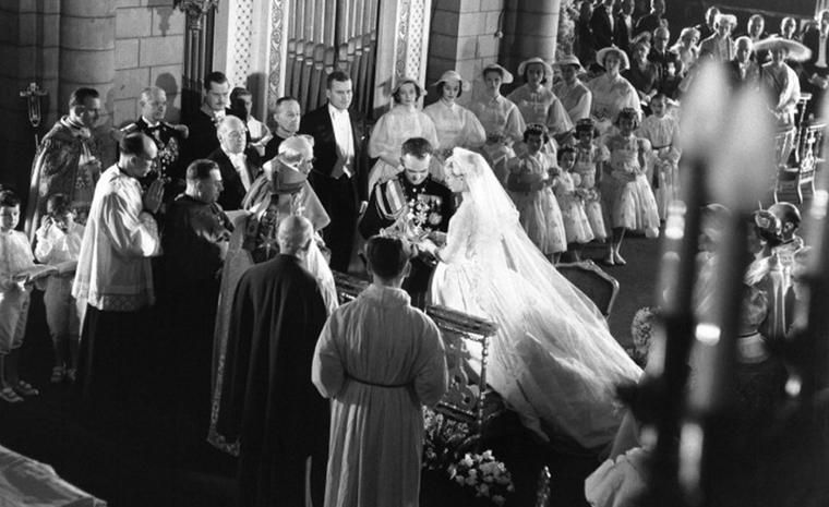 Свадьба князя Ренье III и княгини Грейс в Монако в 1956 году. Фото: Княжеский дворец Монако