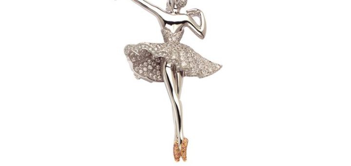 VAN CLEEF & ARPELS. Брошь Puccinella ballerina из белого золота, круглые бриллианты и один розовый бриллиант.