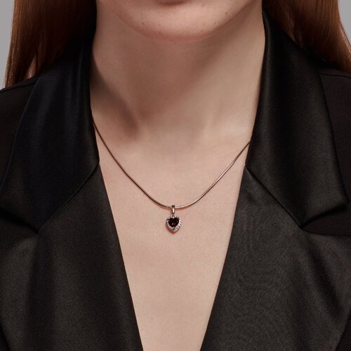 Подвеска из серебра с гранатом и фианитами (Арт.92030780)