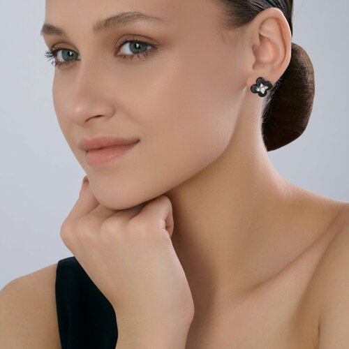 Серьги из комбинированного золота с бриллиантами и керамическими вставками (Арт.6025156)