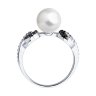 Кольцо из серебра с синтетическим жемчугом и фианитами (Арт.94014415)
