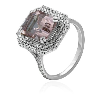 Кольцо из золота с бриллиантом и морганитом Русские Самоцветы (Арт.38490)