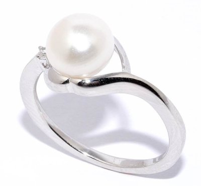 Кольцо Серебряные крылья (Арт.21ar2992za-148_zhemchugkult_kubcirkonii)