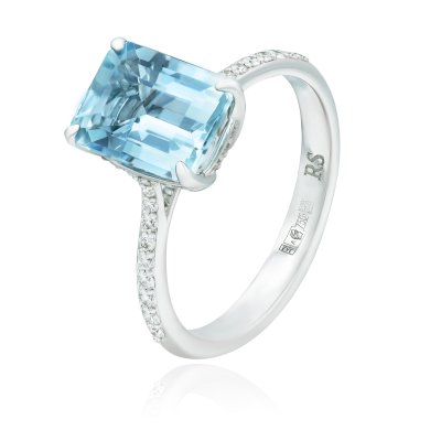 Кольцо из золота с аквамарином и бриллиантом Русские Самоцветы (Арт.38493)
