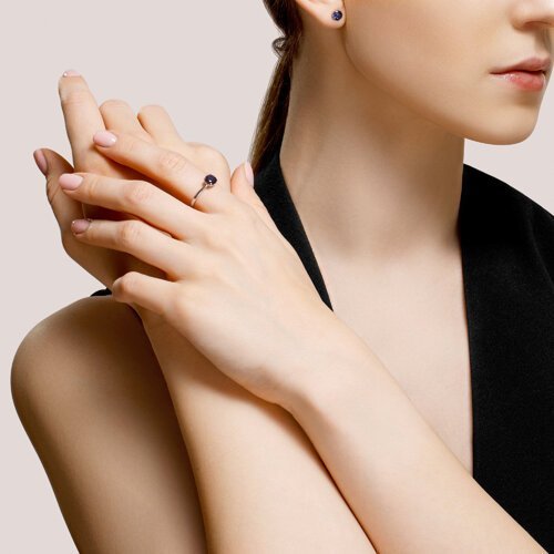 Серьги из серебра с синими корунд (синт.) (Арт.88020060)