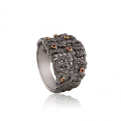 Серебряное кольцо BEAVERS с рубином 1564rub_ox