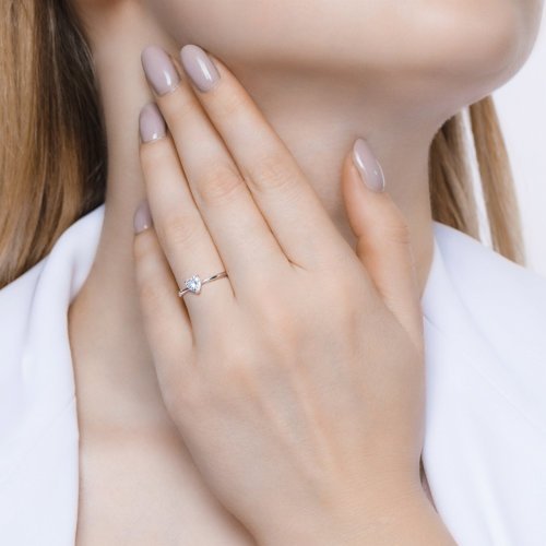 Помолвочное кольцо из серебра с фианитом (Арт.94011721)