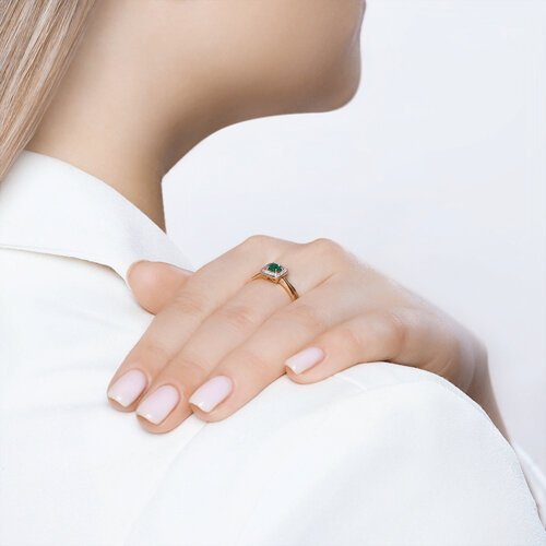 Кольцо из золота с бриллиантами и изумрудом (Арт.3010553)