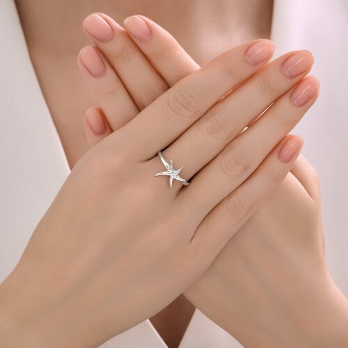 Кольцо из серебра с фианитом «Морская звезда» SOKOLOV (арт.94-110-002658-1)