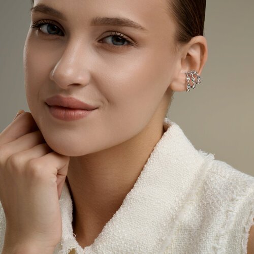 Серьга из серебра с фианитами (Арт.94170436)