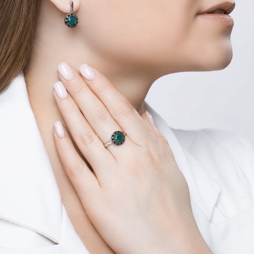 Кольцо из серебра с агатом и фианитами «Изумрудный Ореол» SOKOLOV (арт.92011386)