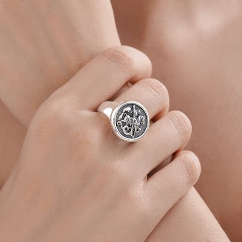 Кольцо из серебра с фианитами (Арт.95010233)