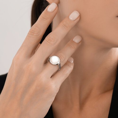 Кольцо из серебра с перламутром (Арт.94-310-02315-1)