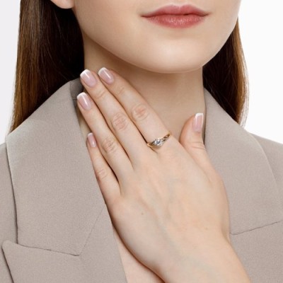 Кольцо из золота с фианитом «Сияние линии» SOKOLOV (арт.017843)