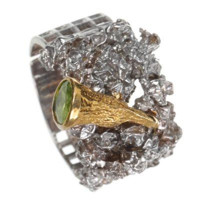 Серебряное кольцо BEAVERS с хризолитом 1270h