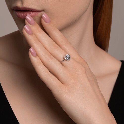 Кольцо из серебра с топазом и фианитами (Арт.92014451)