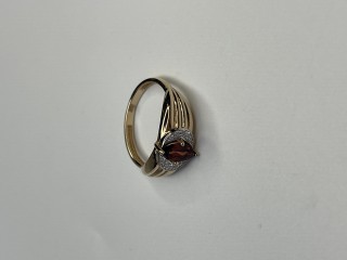 Кольцо золото с гранатом и фианитами «New Colour Flame» Эстет (арт.01К3115372Р-4)
