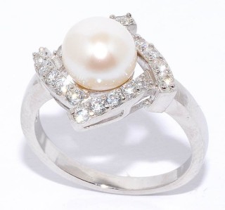 Кольцо серебряное с жемчугом и фианитами «Серебряные крылья» MyJewels (арт.21qsibb00632a-19)