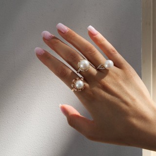 Кольцо золотое с бриллиантами и жемчугом «Имперский цветок» JV Gold (арт.R01375PL4YT_WP_YG)