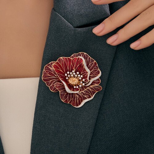 Брошь из золота с бриллиантами и эмалью (Арт.6049032)