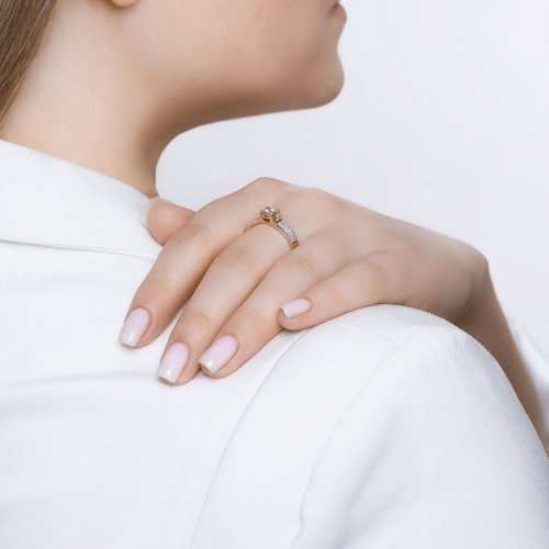 Помолвочное кольцо из золота с бриллиантами (Арт.1011115)