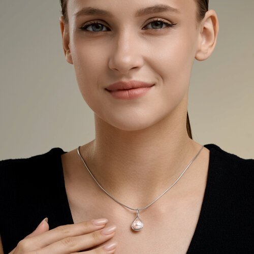 Подвеска из серебра с синтетическим жемчугом (Арт.94-130-00138-1)