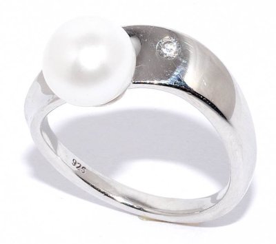 Кольцо Серебряные крылья (Арт.21ar1465z_wfmra-148_zhemchugkult_kubcirkonii_50)