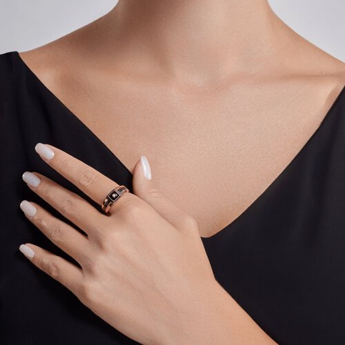 Кольцо из золота с фианитом и эмалью «Ночной импульс» Соколов (арт.51-112-02238-1)