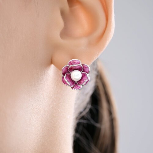 Серьги из серебра с синтетическим жемчугом и эмалью (Арт.94027279)