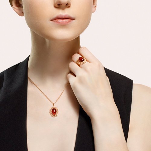 Кольцо из золочёного серебра с янтарём «Солнечная аура» Соколов (арт.93-310-00849-1)