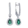 Серьги из белого золота с бриллиантами и изумрудами (Арт.3020528-3)