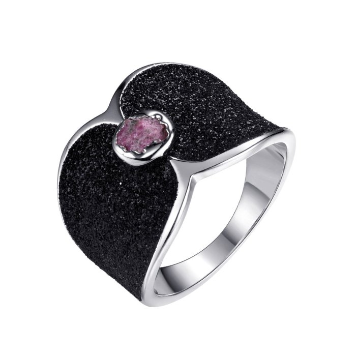 Кольцо из серебра с корундом (Арт.gl-r00145-x-w-pin-x-b)