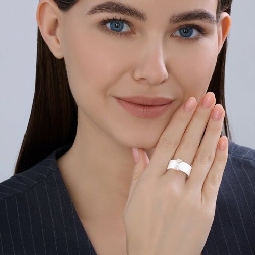 Кольцо из золота с бриллиантами и керамической вставкой (Арт.51-210-00150-1)