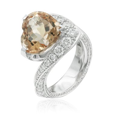 Кольцо из золота с бриллиантом и морганитом Русские Самоцветы (Арт.38393)