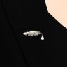 Брошь из серебра с фианитом (Арт.94040308)