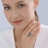 Кольцо из серебра с фианитами и эмалью «Черно-белый вихрь» Соколов (арт.94-110-00039-1)