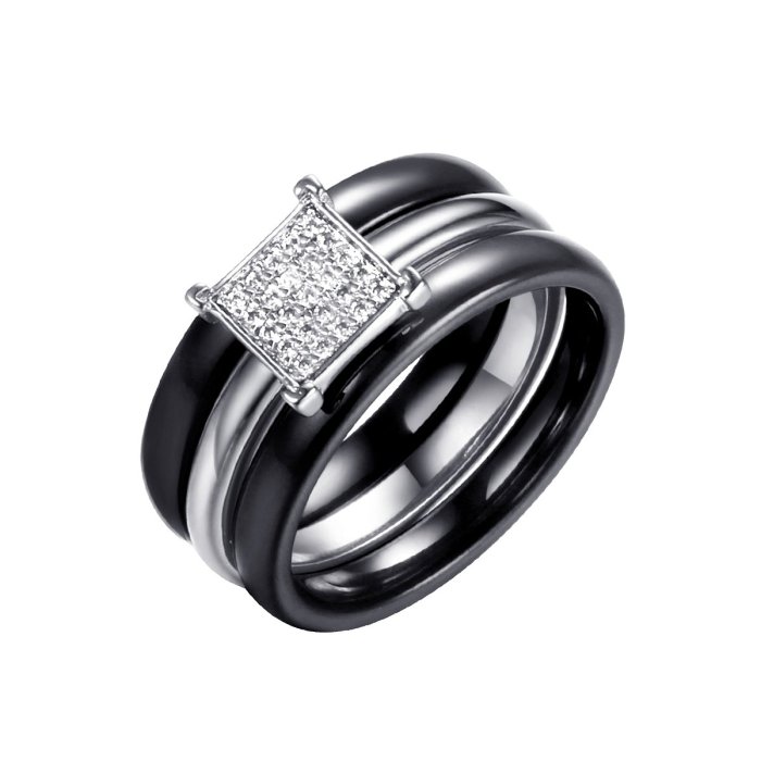 Кольцо из серебра с керамикой и фианитом (Арт.tc-r00132-b-w-x-x-w)