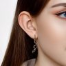 Серьги длинные из комбинированного золота (Арт.021185)