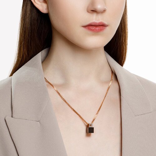 Подвеска из золота с бриллиантами и керамической вставкой (Арт.6035069)