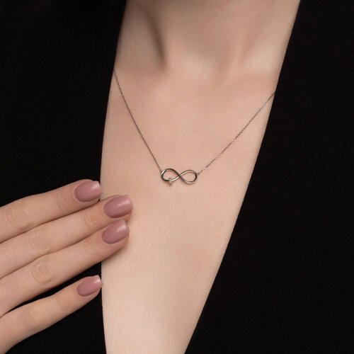 Колье из белого золота с бриллиантами (Арт.1070320-3)