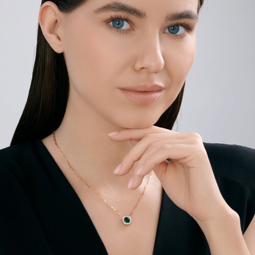 Колье золотое пробы 585 с изумрудом гидротермальным (Арт.77-00033)