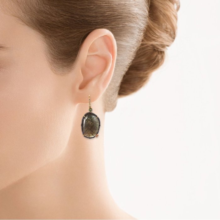 Серьги из золота с бриллиантом и корундом (Арт.er-dia-01100y_gsa_cr_yg)