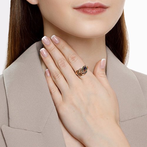 Кольцо из золота с зелеными и синими фианитами (Арт.017080)