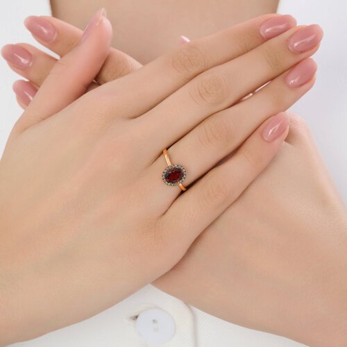 Кольцо золотое пробы 585 с гранатом (Арт.71-00421)