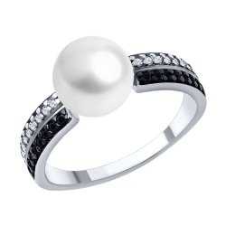 Кольцо из серебра с жемчугом и фианитами (Арт.94014400)