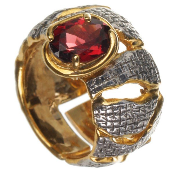 Серебряное кольцо BEAVERS с гранатом 1085g