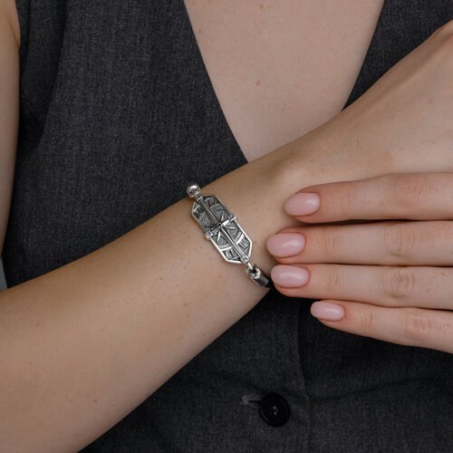 Браслет SOKOLOV «Компас» из серебра 925 с фианитами и кожаным шнуром (арт. 95-150-02643-1)